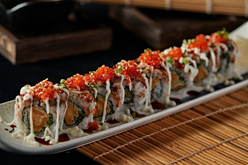 金甲蟹子寿司卷图片