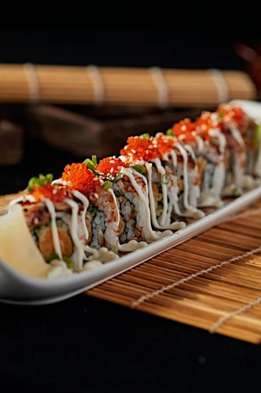 金甲蟹子寿司卷图片