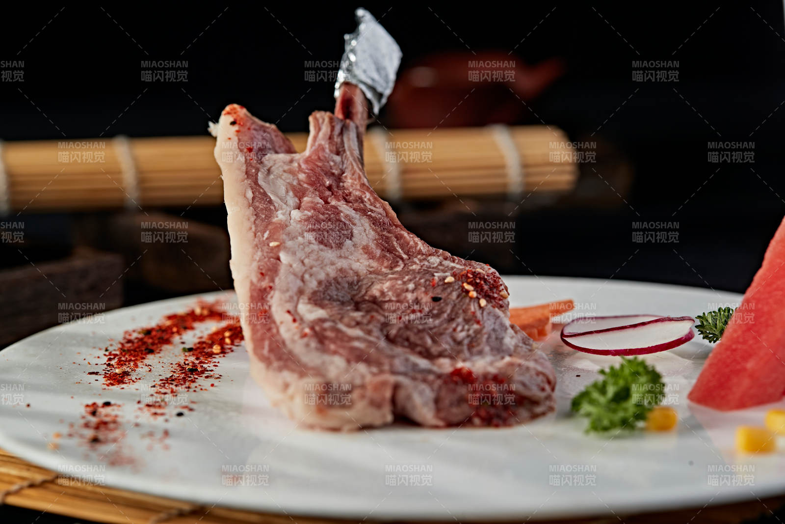 波尔多法式铁板羊排图片