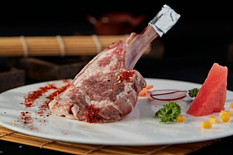 波尔多法式铁板羊排图片