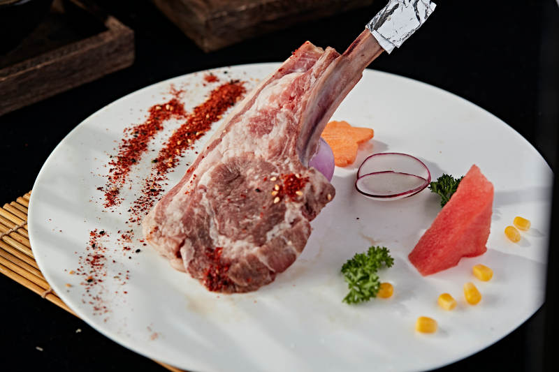 波尔多法式铁板羊排图片