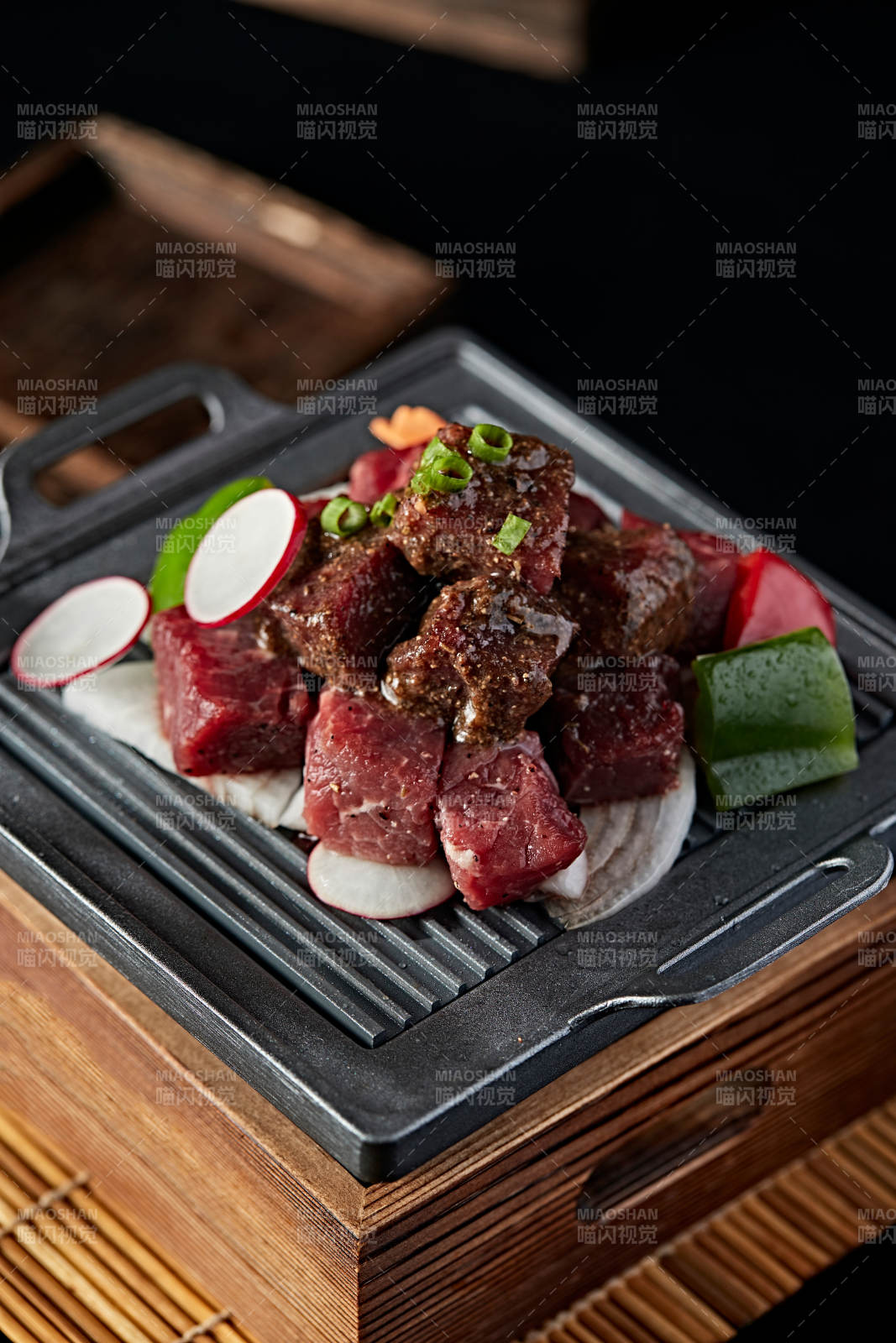 日料铁板神户牛仔粒图片