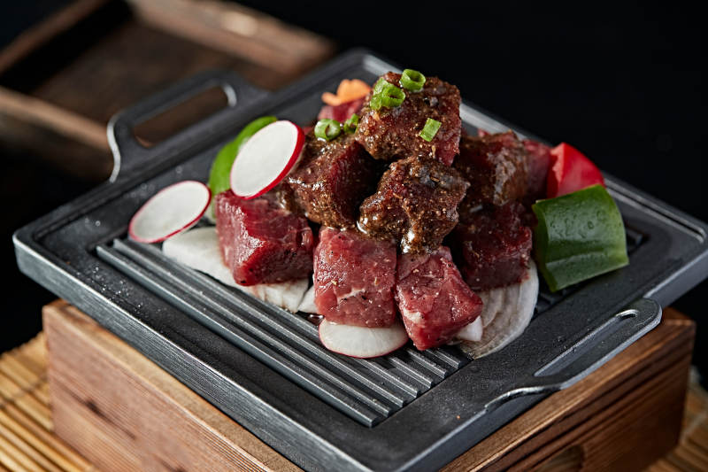 日料铁板神户牛仔粒图片