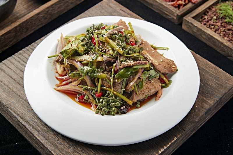 藤椒洋葱丝凉拌牛腱肉图片