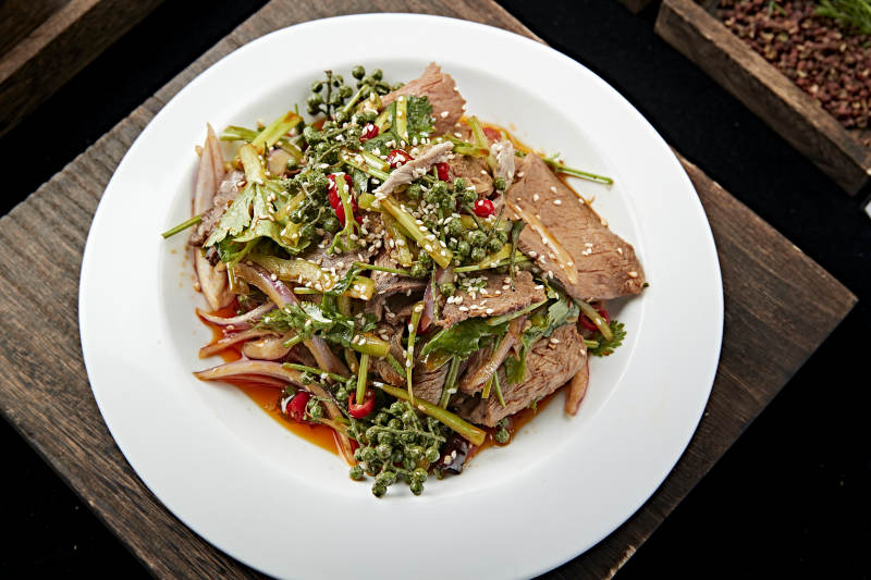 藤椒洋葱丝凉拌牛腱肉图片