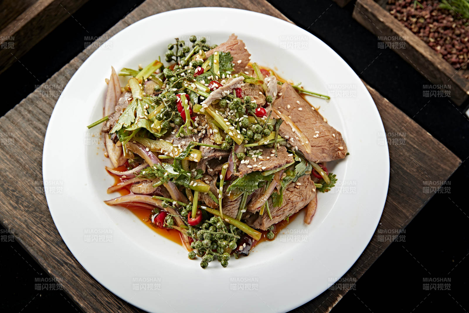 藤椒洋葱丝凉拌牛腱肉图片