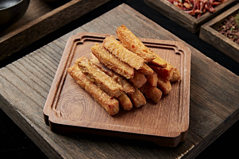 油炸美味地瓜薯条图片