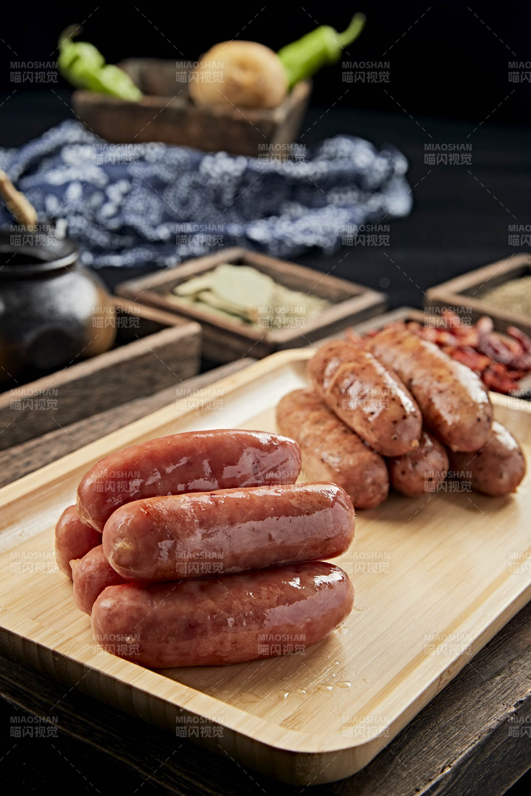 风味鹅卵石烤台湾纯肉肠图片