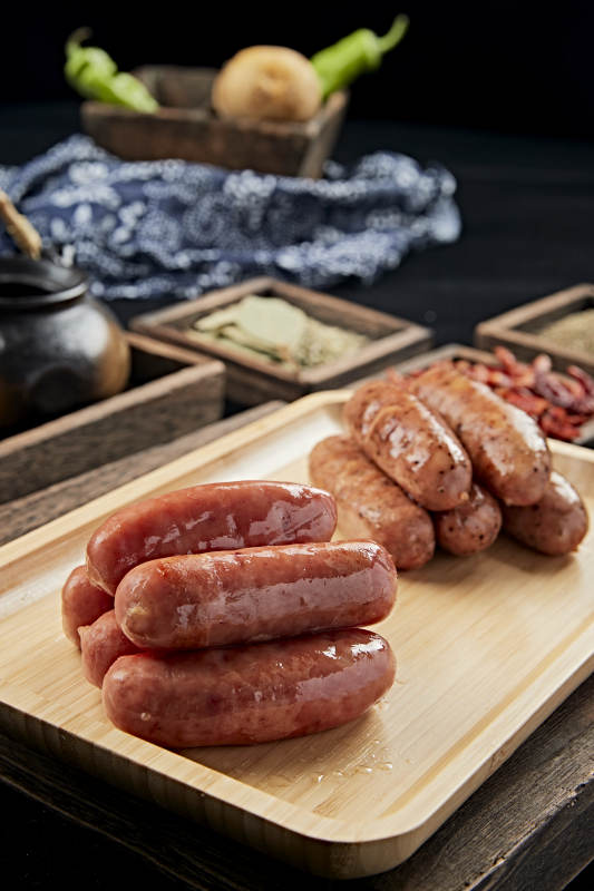 风味鹅卵石烤台湾纯肉肠图片