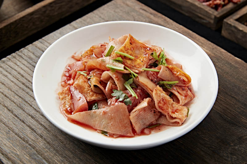 街头小吃烤冷面图片