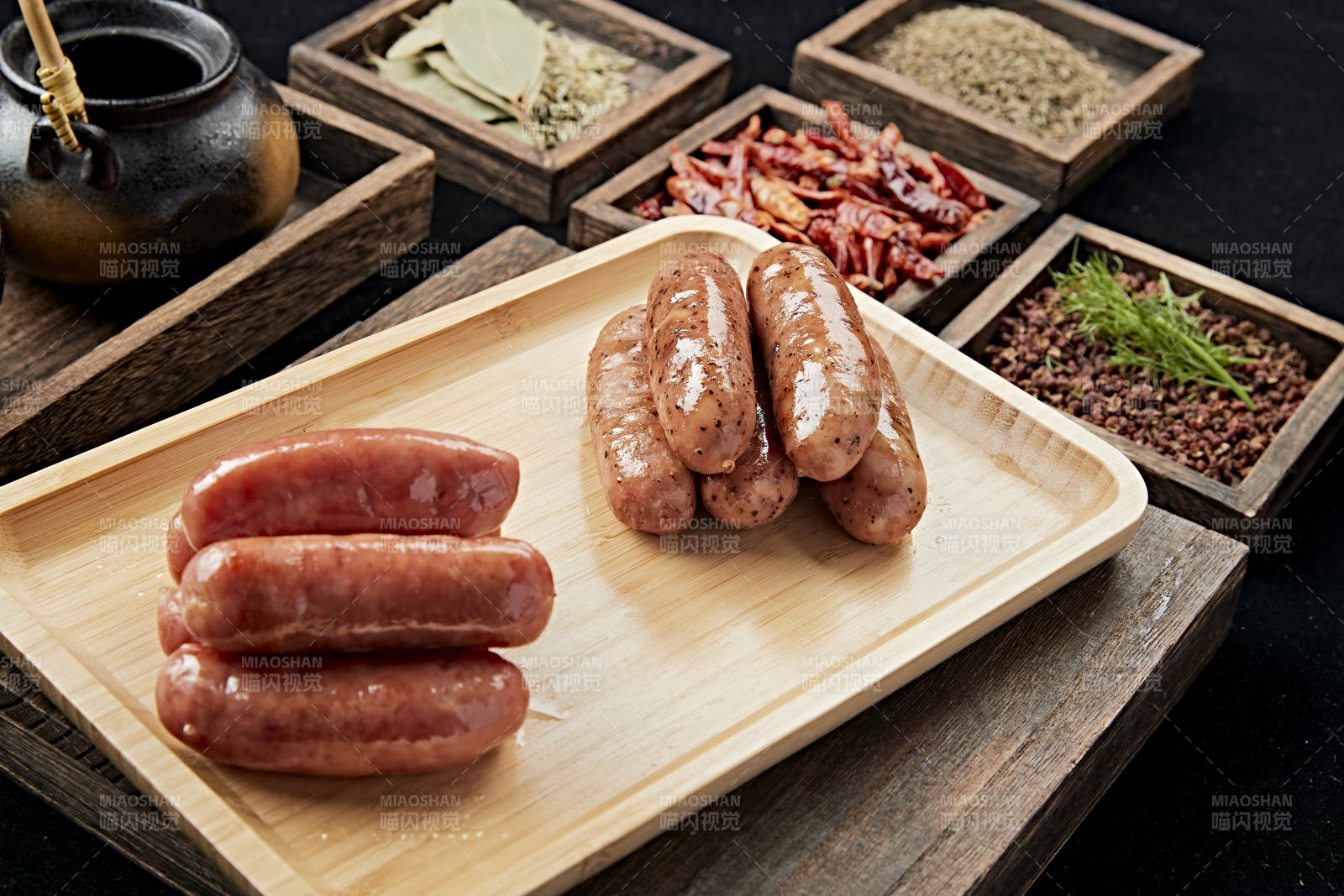 风味鹅卵石烤台湾纯肉肠图片