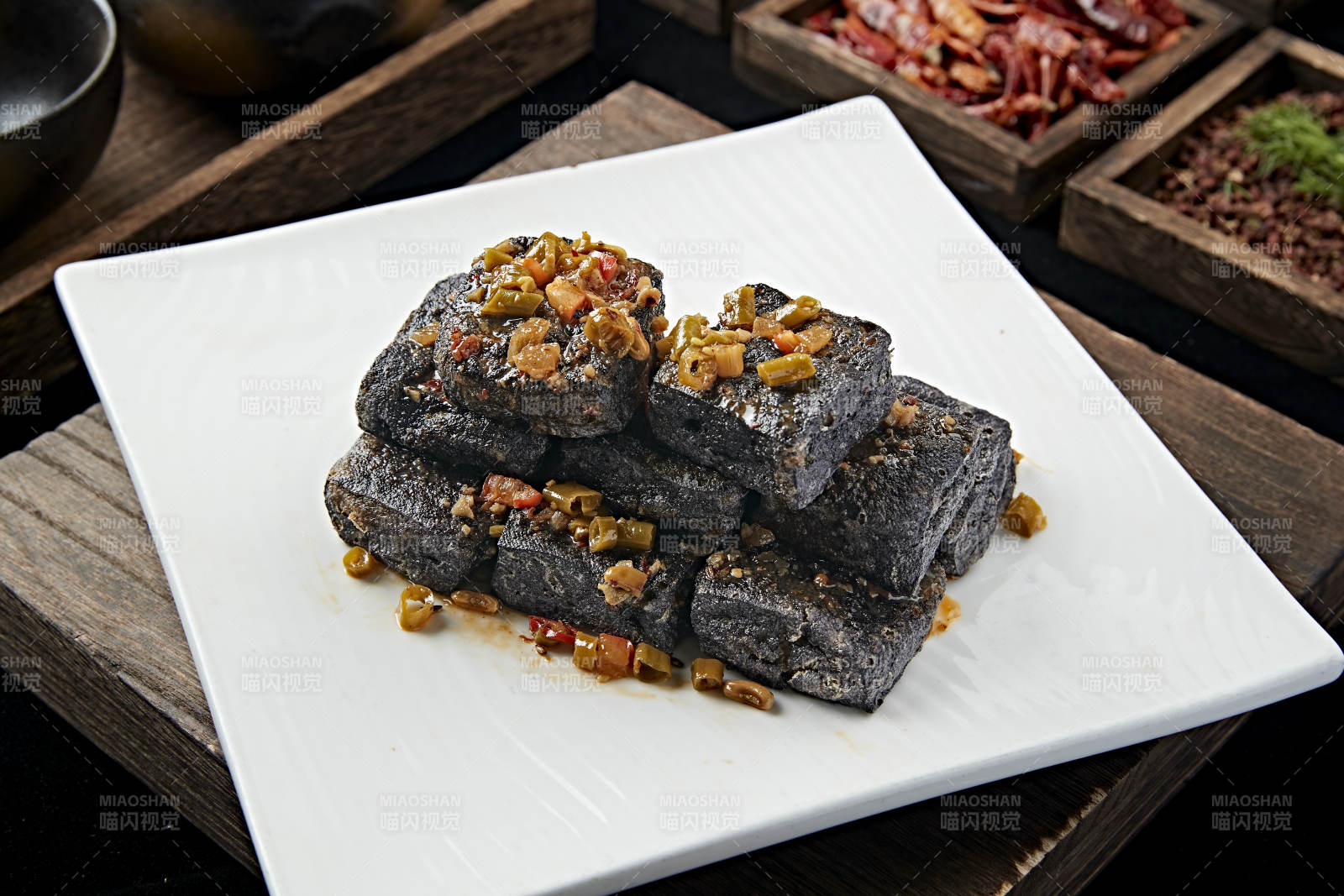 油炸长沙火宫殿臭豆腐图片