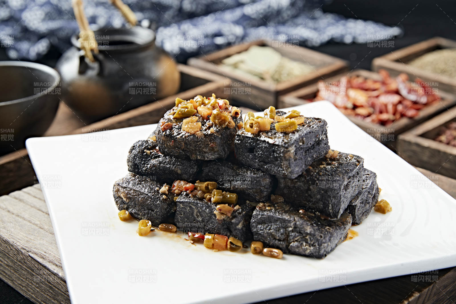 油炸长沙火宫殿臭豆腐图片