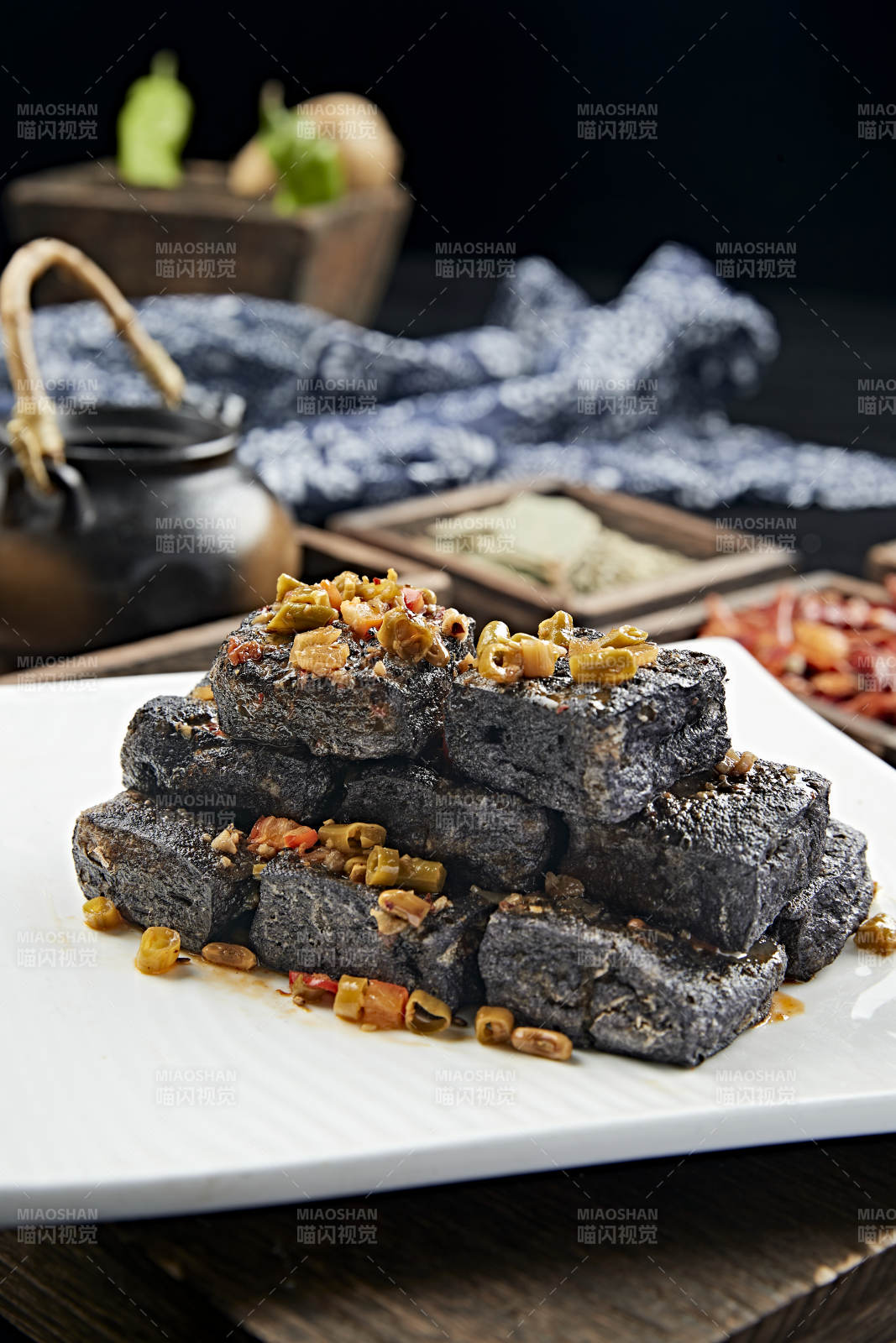 油炸长沙火宫殿臭豆腐图片