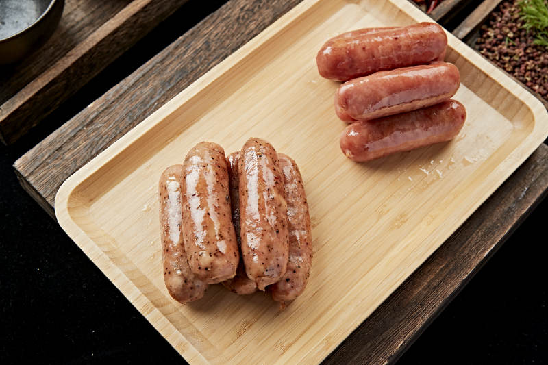 风味鹅卵石烤台湾纯肉肠图片