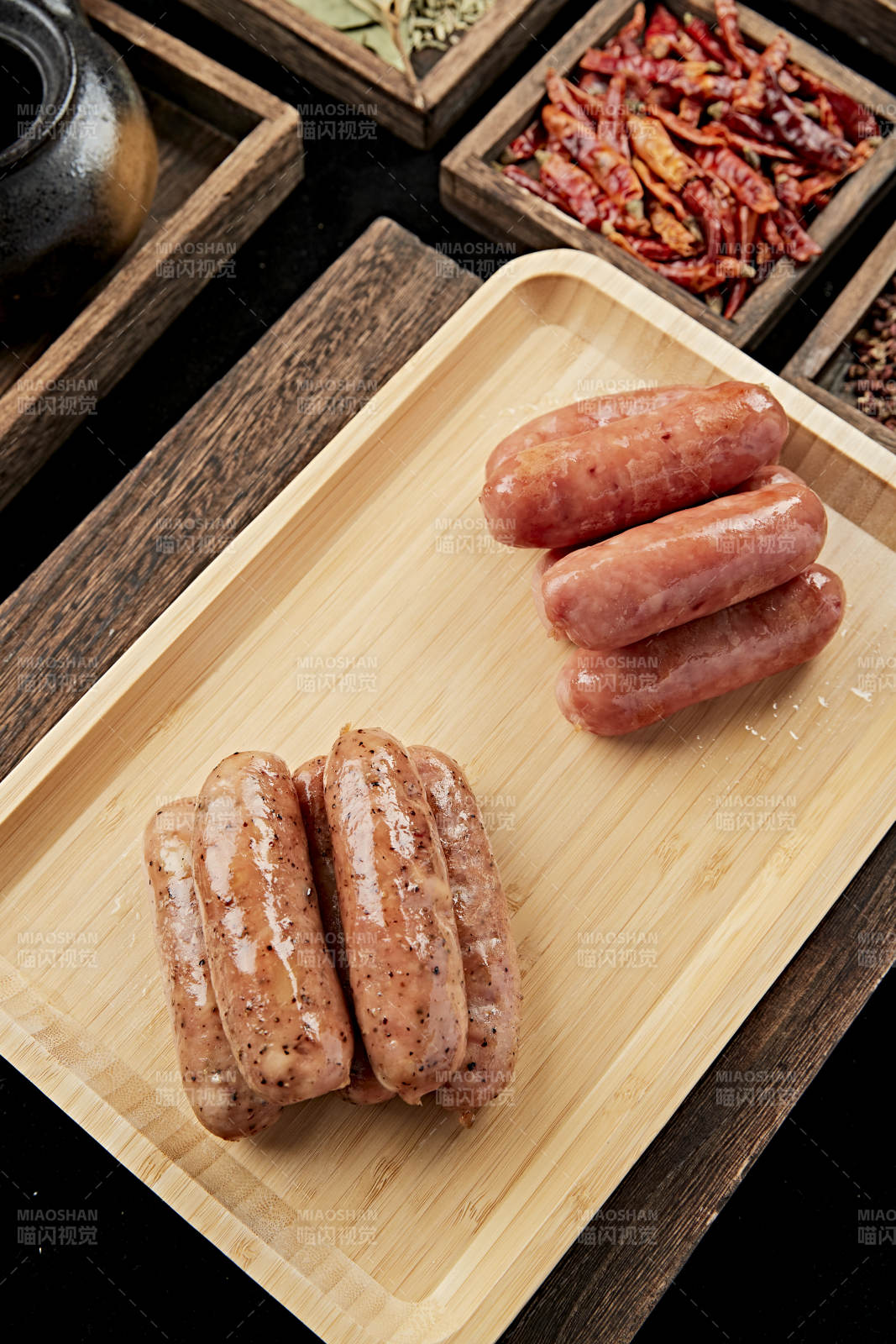 风味鹅卵石烤台湾纯肉肠图片