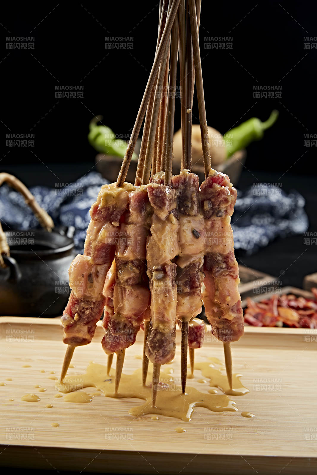 炭烤美味羊肉串图片