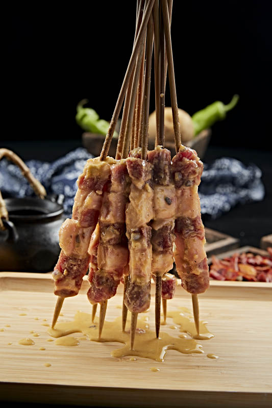 炭烤美味羊肉串图片