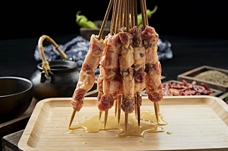 炭烤美味羊肉串图片