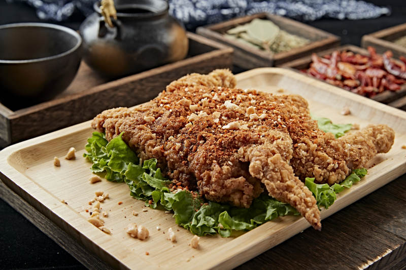 韩式整只炸鸡图片