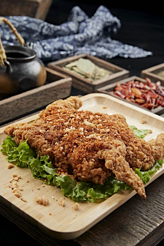 韩式整只炸鸡图片