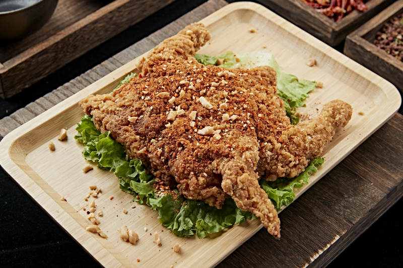 韩式整只炸鸡图片