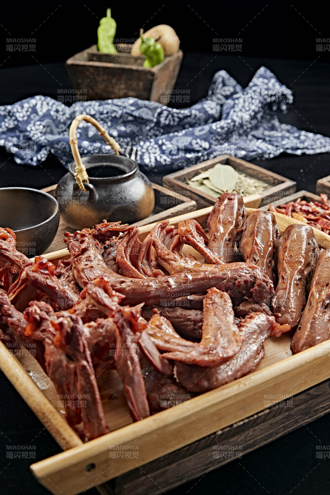 卤味鸭货拼盘图片