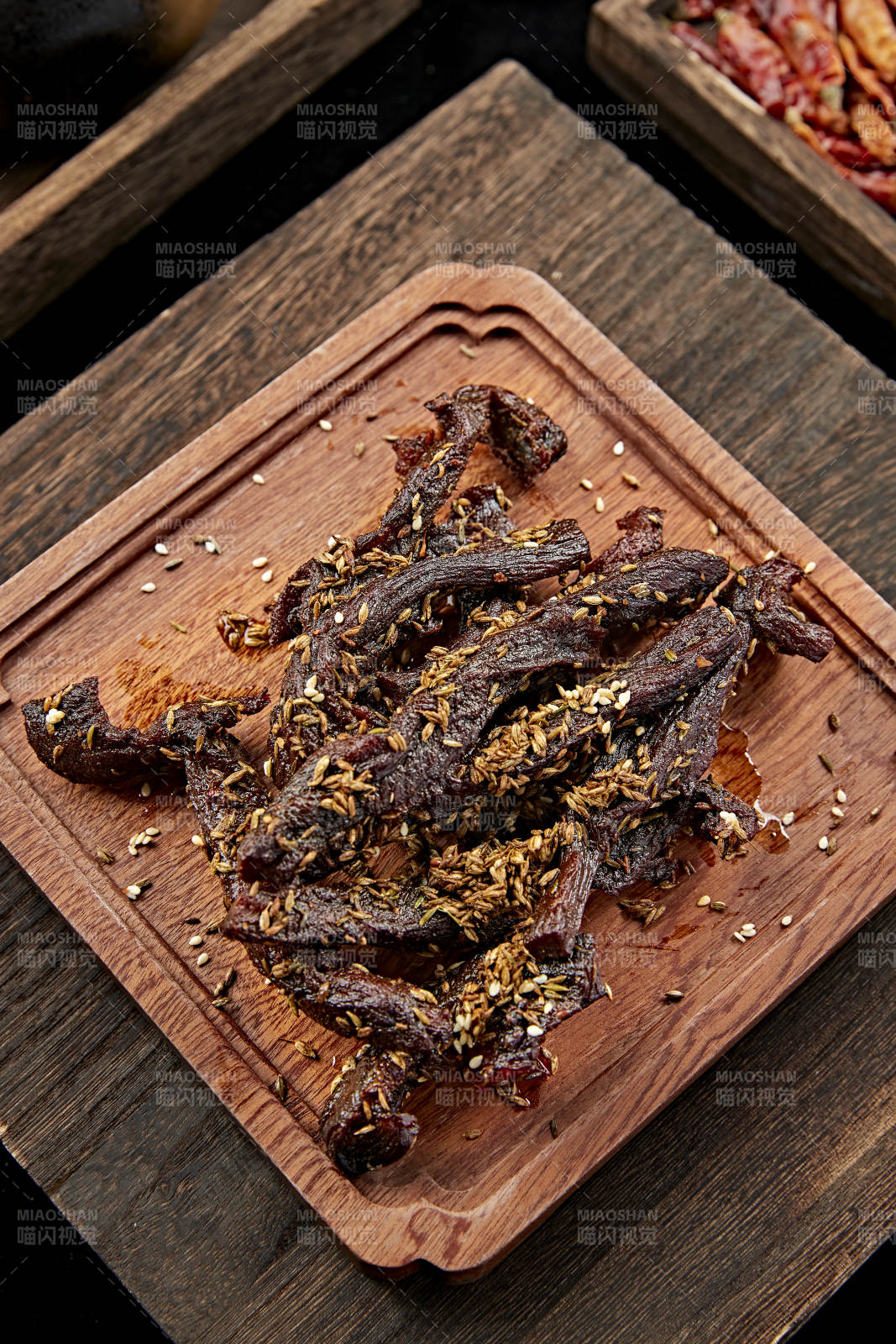 炭烤草原蒙古族风干牛肉图片