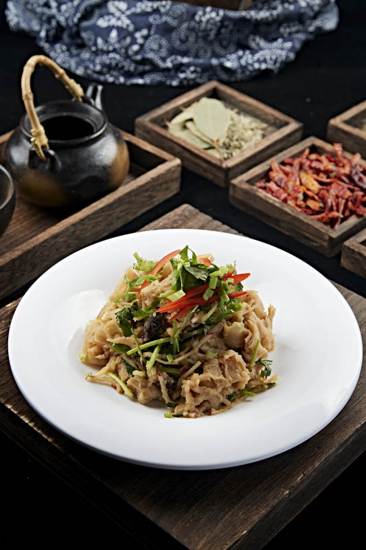 张家口地方美食凉拌莜面图片