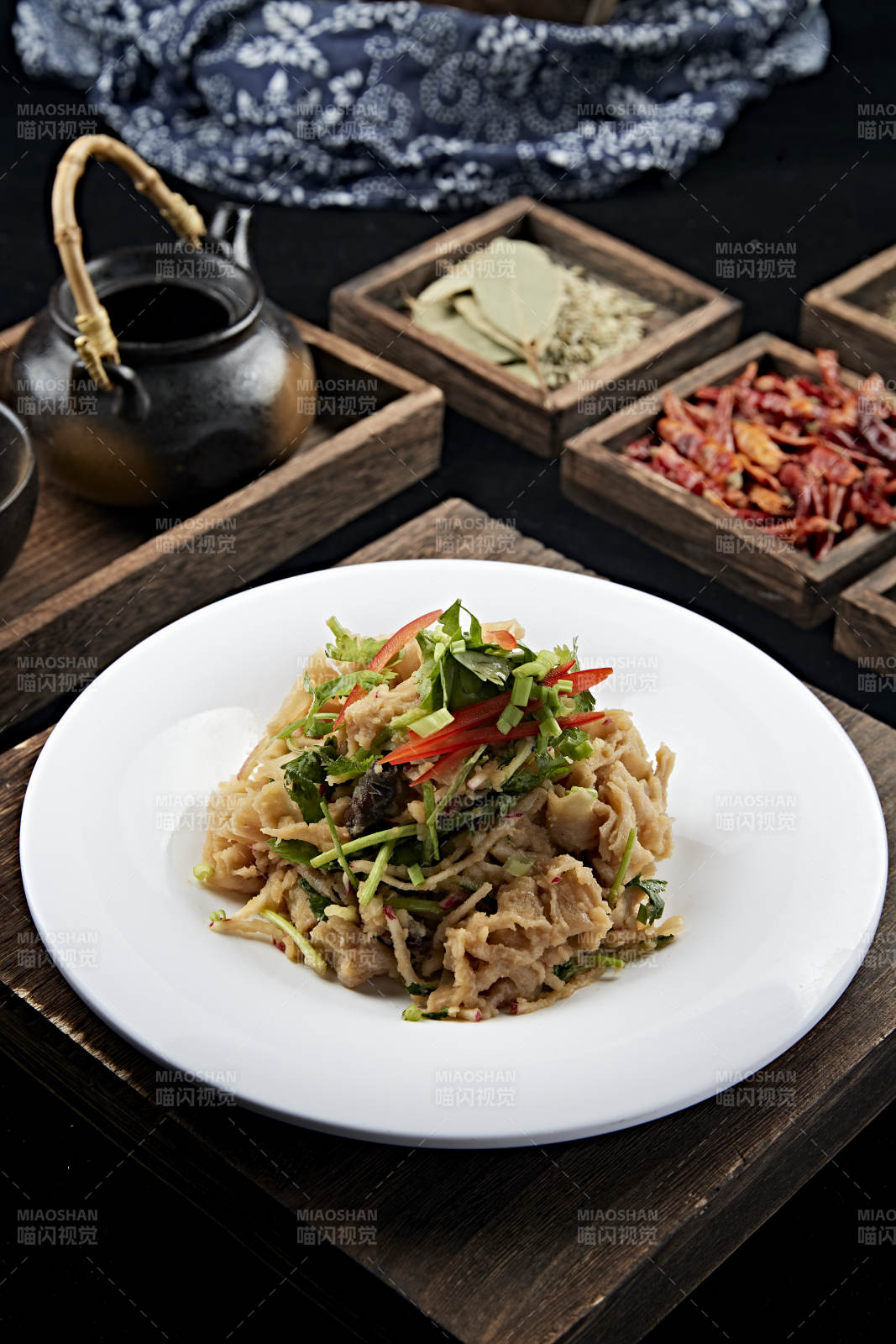 张家口地方美食凉拌莜面图片