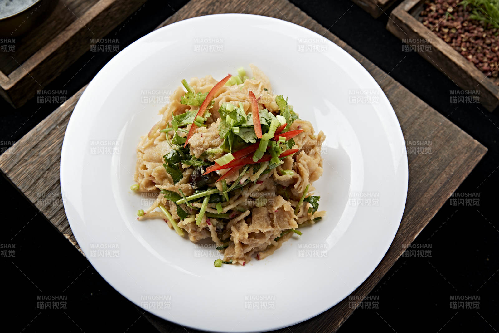 张家口地方美食凉拌莜面图片