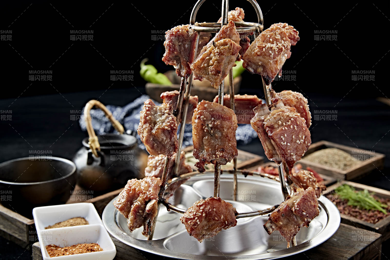 馕坑架子烤肉图片