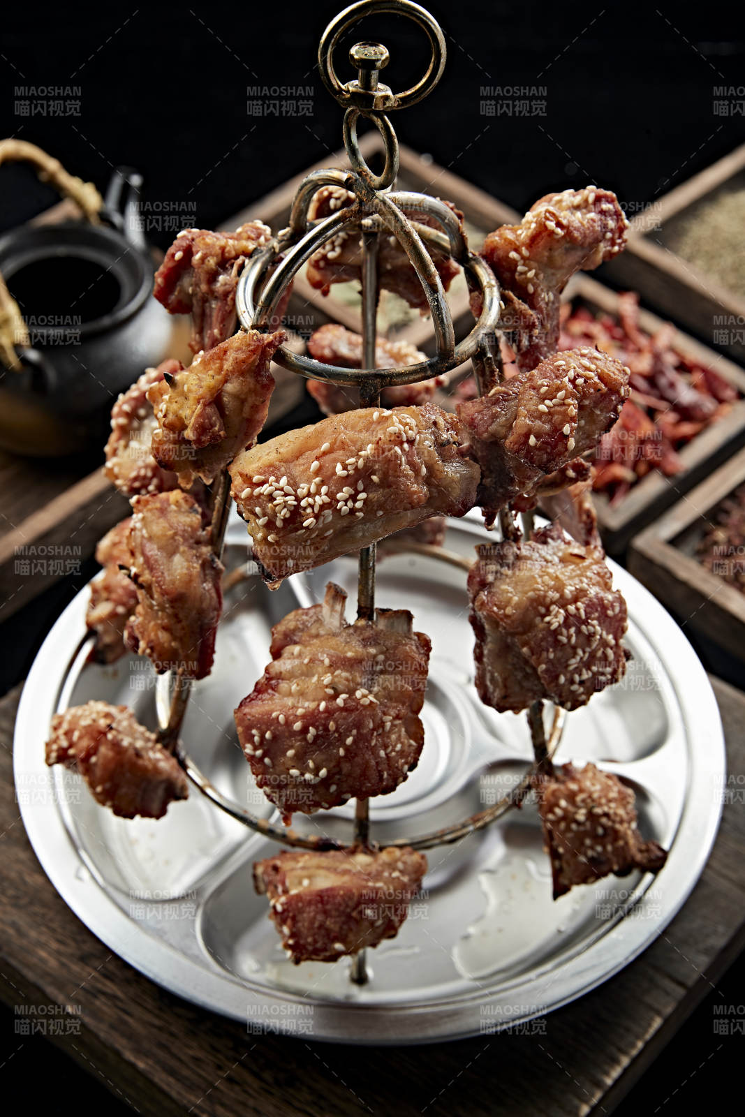 馕坑架子烤肉图片