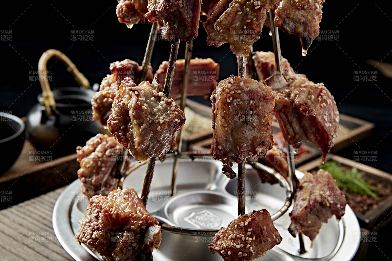 馕坑架子烤肉图片