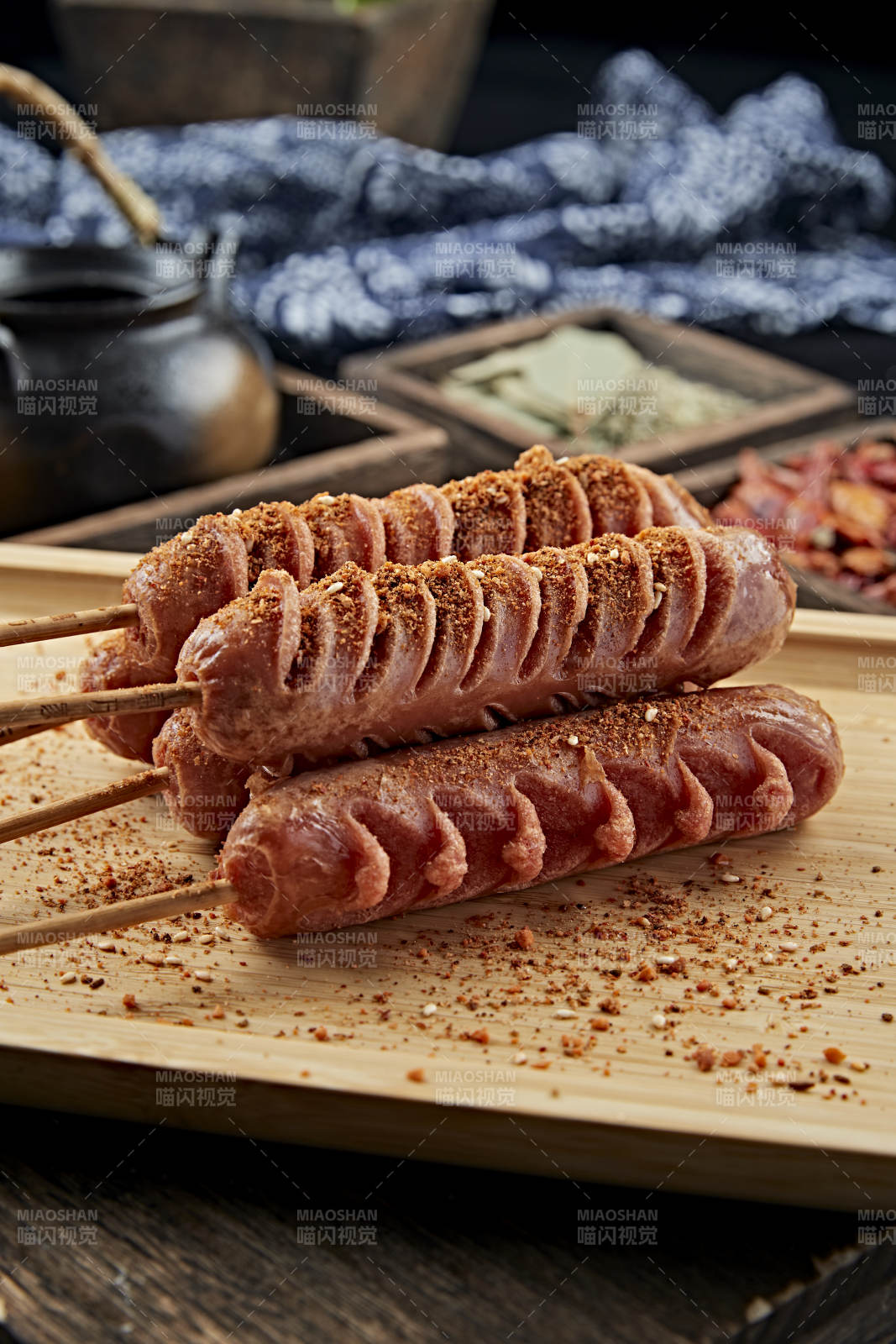 美味炭烤台湾香肠图片