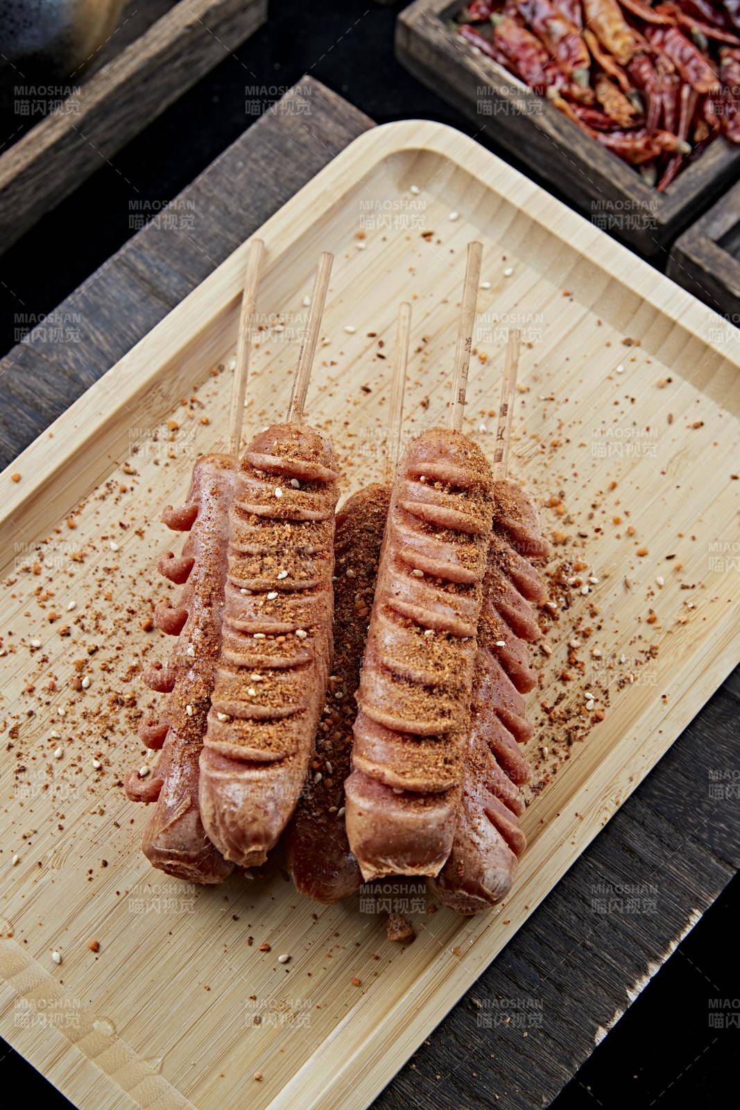 美味炭烤台湾香肠图片