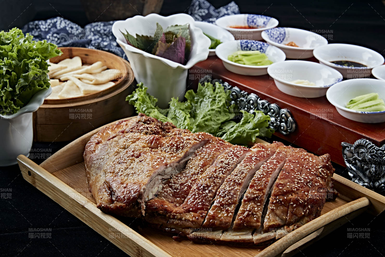 蒙古族炭烤羊排图片