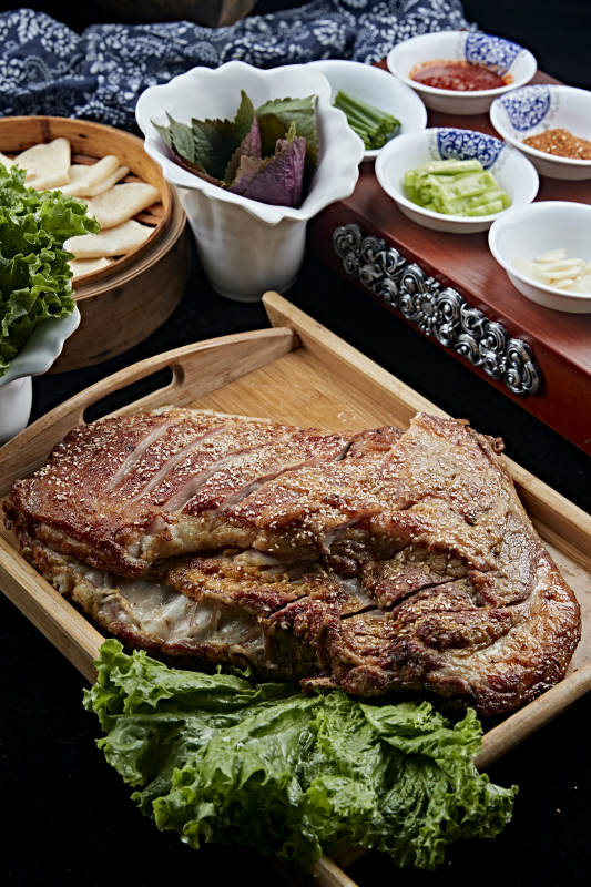 蒙古族炭烤羊排图片