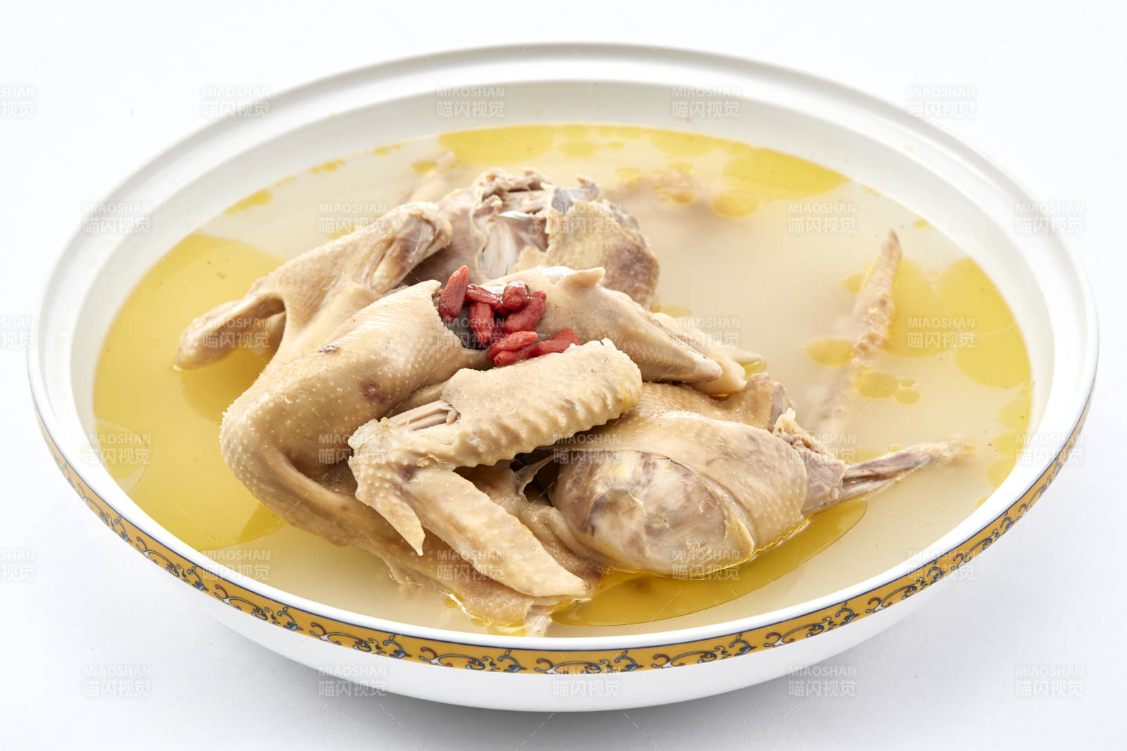 滋补枸杞红枣老鸡汤图片