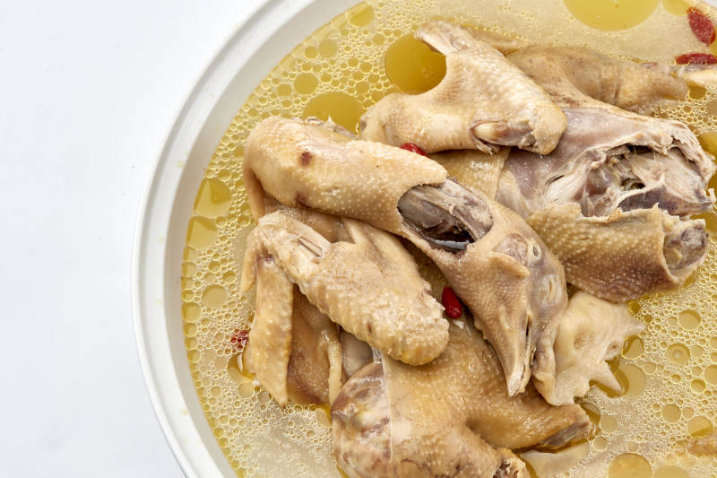 滋补枸杞红枣老鸡汤图片