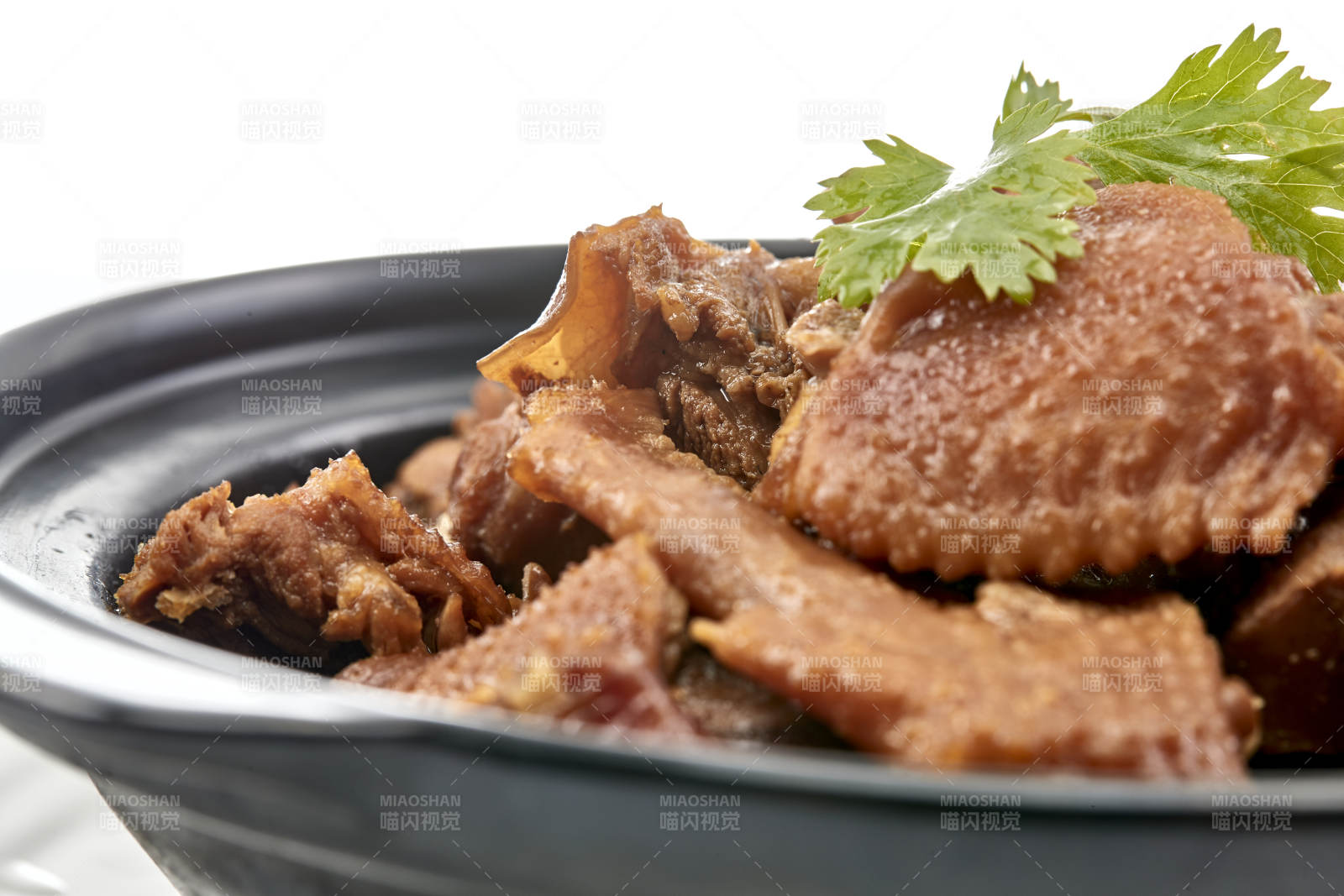 砂锅酱香鸡图片