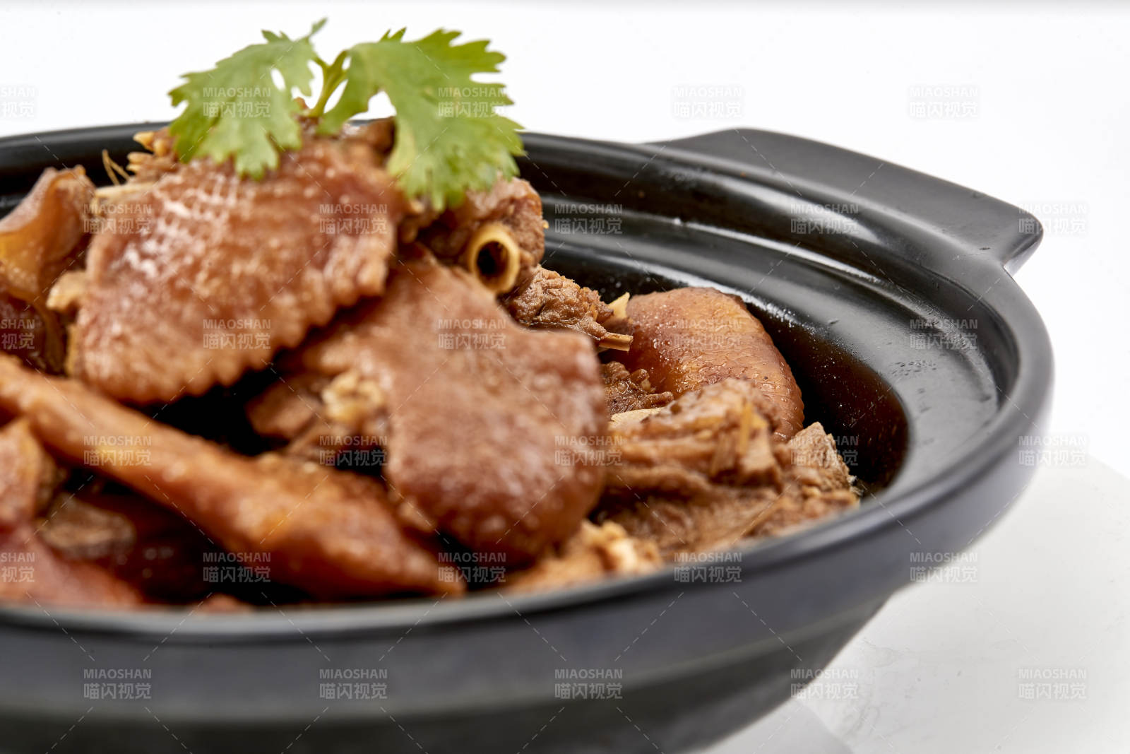 砂锅酱香鸡图片