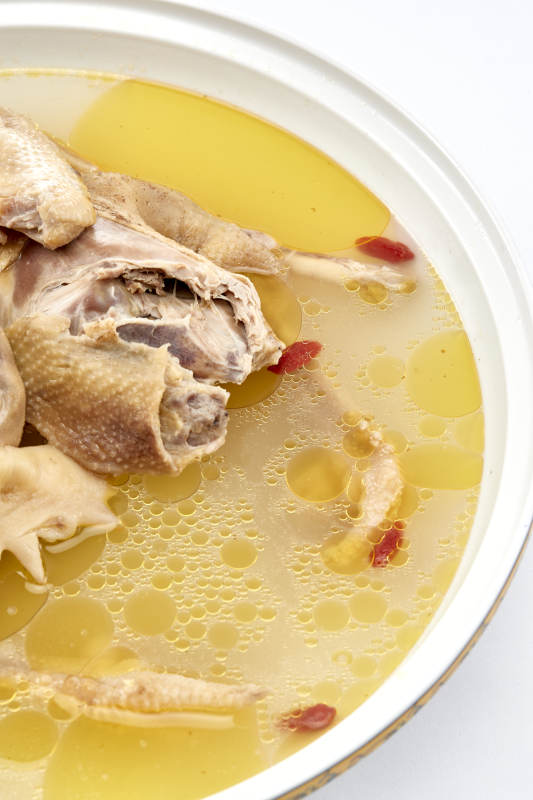 滋补枸杞红枣老鸡汤图片