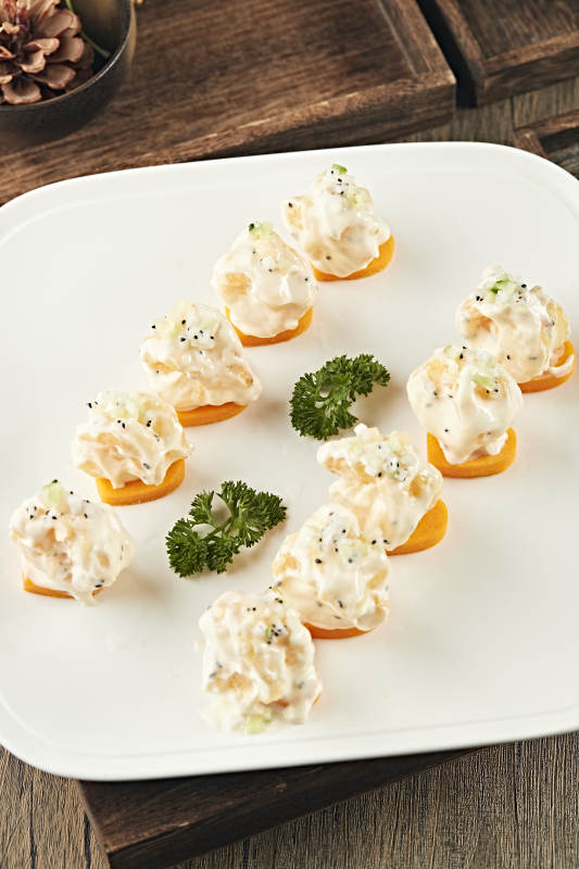 新派川菜芝士大虾球图片