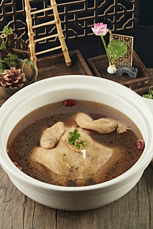 砂锅炖老母鸡图片