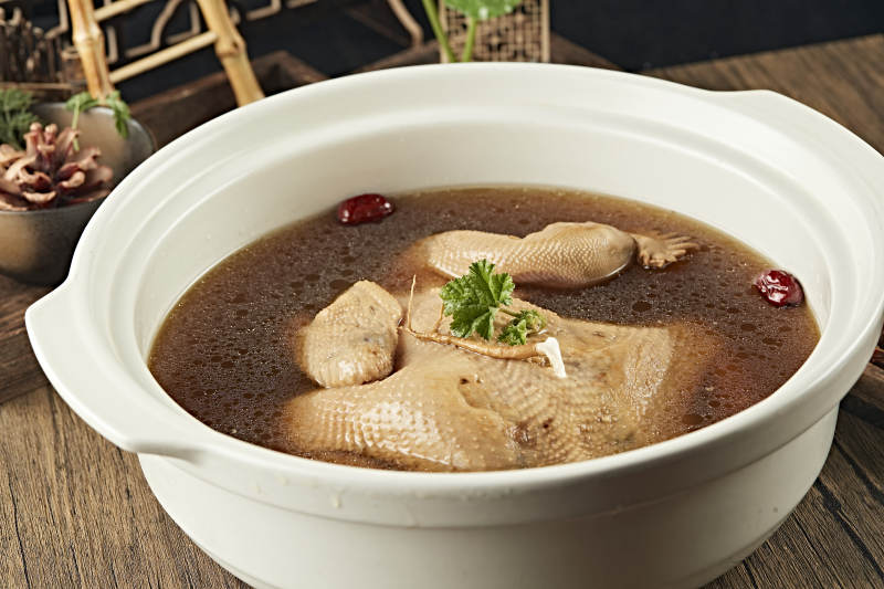 砂锅炖老母鸡图片