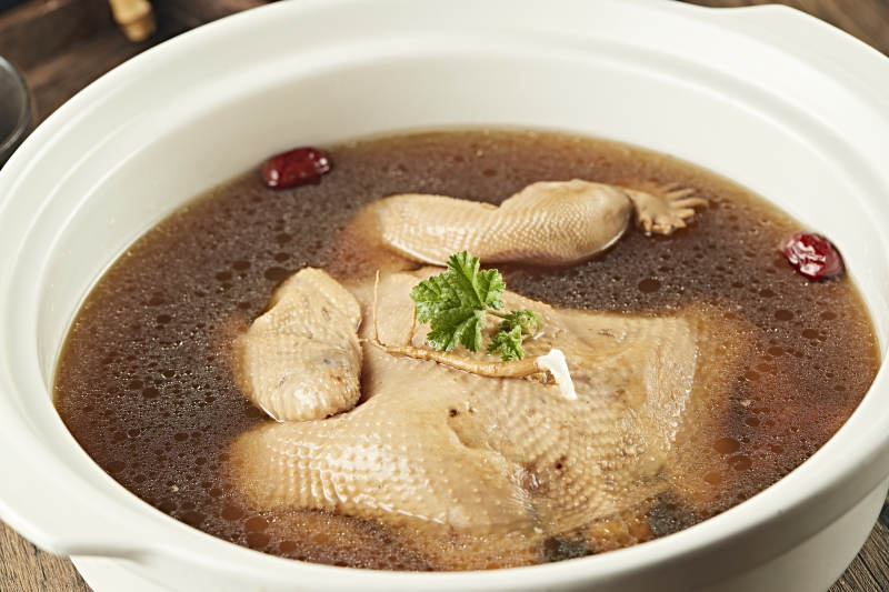 砂锅炖老母鸡图片