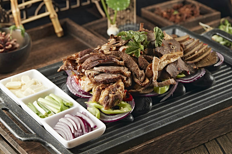 铁板炙子烤猪杂图片