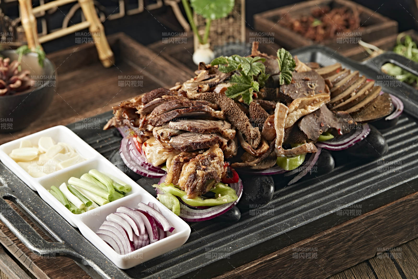铁板炙子烤猪杂图片