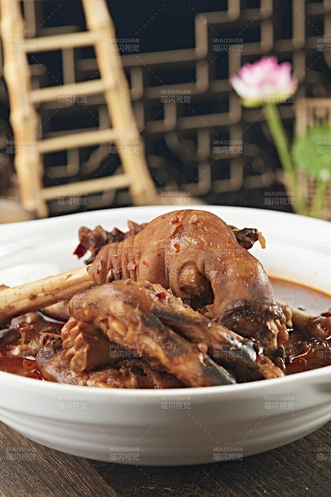 砂锅红焖羊蹄图片